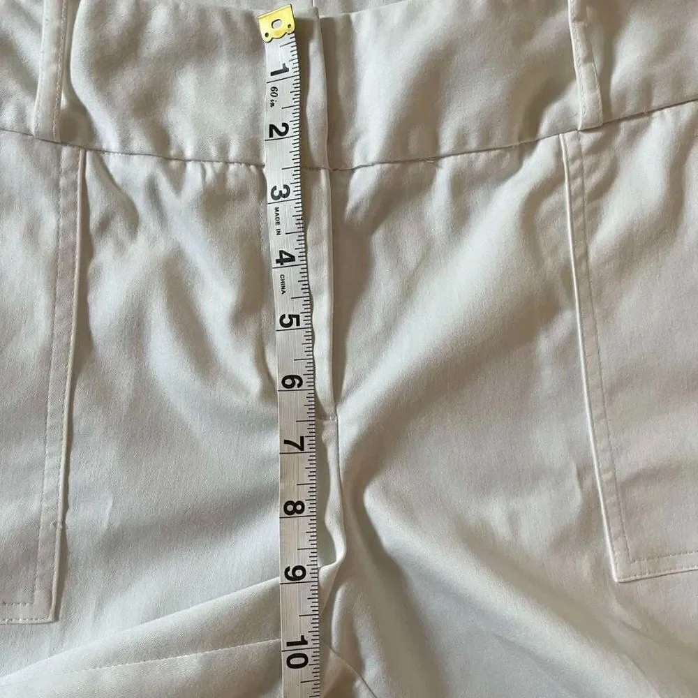 Worthington Women’s Shorts Modern Fit Stretch White Chino Flat Front Sz 8